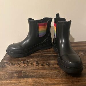 Chooka Women's Sz 6 Eastlake Pride LGBTQ+ Rainbow Chelsea Waterproof Rainboot